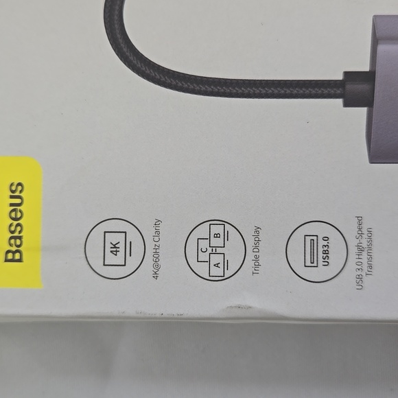 Baseus 7 in 1 Triple-Display Hub, NEW, Open Box - Picture 3 of 9